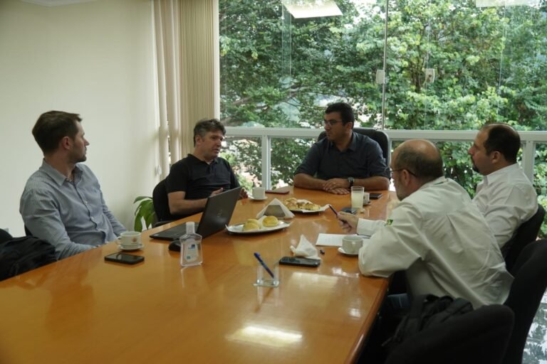 Prefeitura e Arteris discutem construção de alças de acesso ao município
