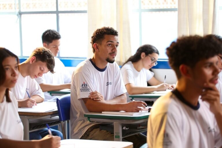 Alunos da rede estadual voltam às aulas no dia 3 de fevereiro