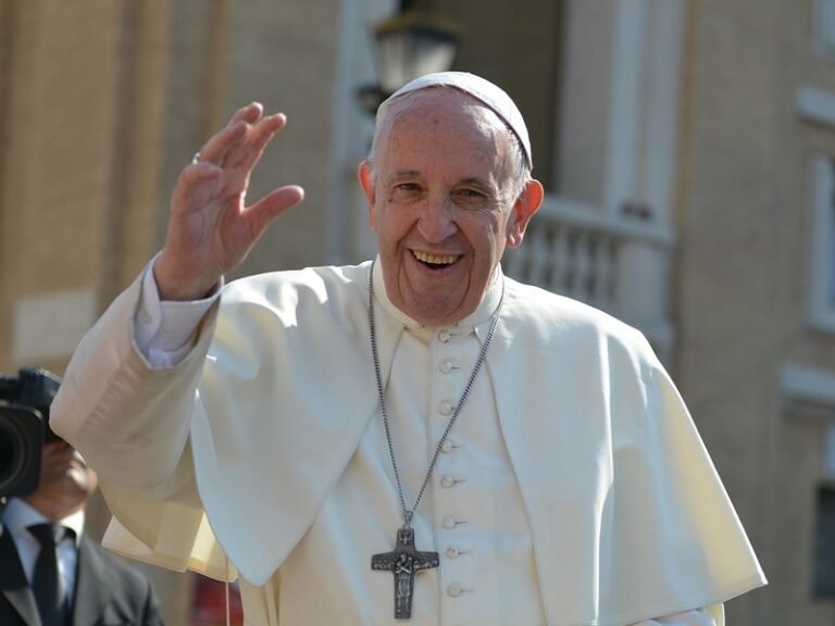 Papa Francisco morre aos 88 anos