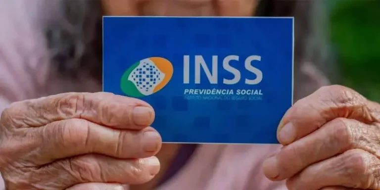 Governo confirma antecipação do 13º salário do INSS para abril e maio
