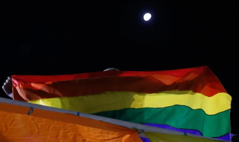 População LGBTQIA+ pode usar ata notarial para provar ataques virtuais