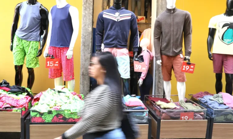 Lojistas locais esperam aumento de 6% nas vendas do Dia dos Namorados