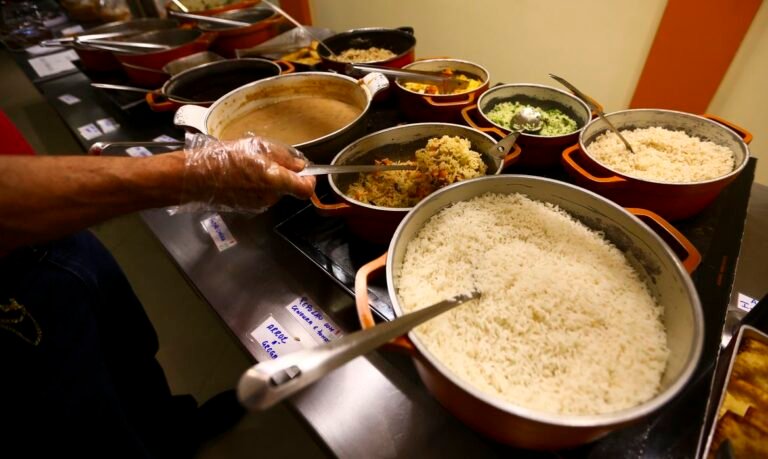 Tarifaço dos EUA pode encarecer alimentação em bares e restaurantes
