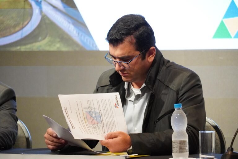 Prefeito cobra contrapartidas no novo contrato de concessão da Fernão Dias