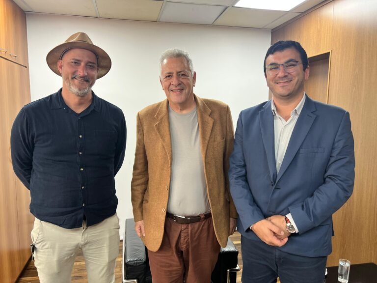 Prefeito consegue R$ 800 mil para ações na área da Cultura