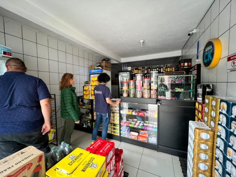 Prefeitura intensifica fiscalização e a estabelecimentos que vendem bebidas