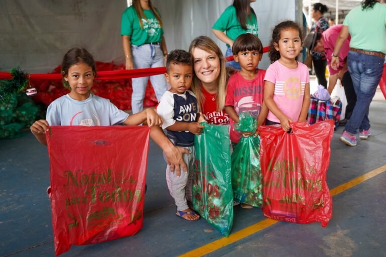 Primeira-dama organiza o “Natal para Todos”; entrega de cestas e brinquedos vai ser ampliada