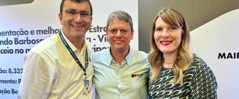 Prefeito Aladim e governador Tarcísio de Freitas anunciam asfalto para a estrada da Caceia