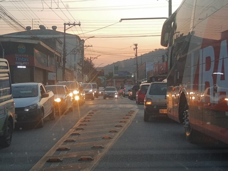 Crescimento da frota pressiona trânsito e mobilidade em Mairiporã