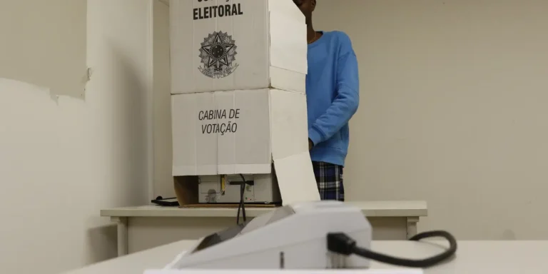 Colégio eleitoral de Mairiporã encolheu entre abril e dezembro de 2025