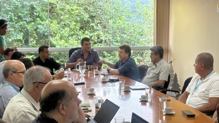 Aladim cobra Sabesp por andamento de obras e discute valor das contas de água