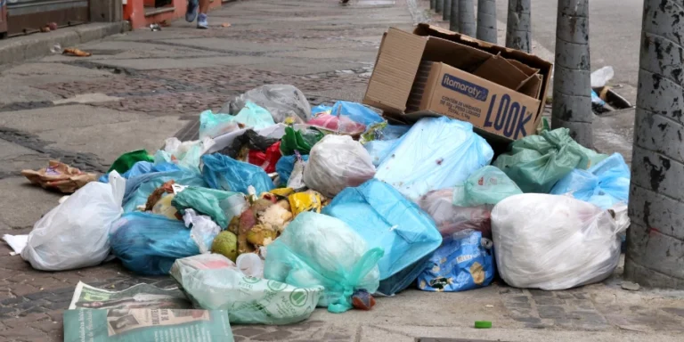 Prefeitura amplia fiscalização contra o descarte irregular de lixo