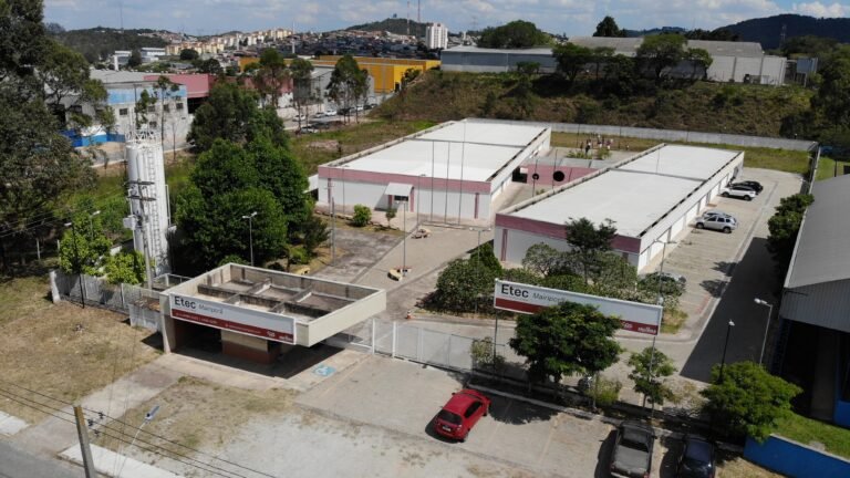 Etec Mairiporã tem 80 vagas abertas para cursos presenciais e para EAD