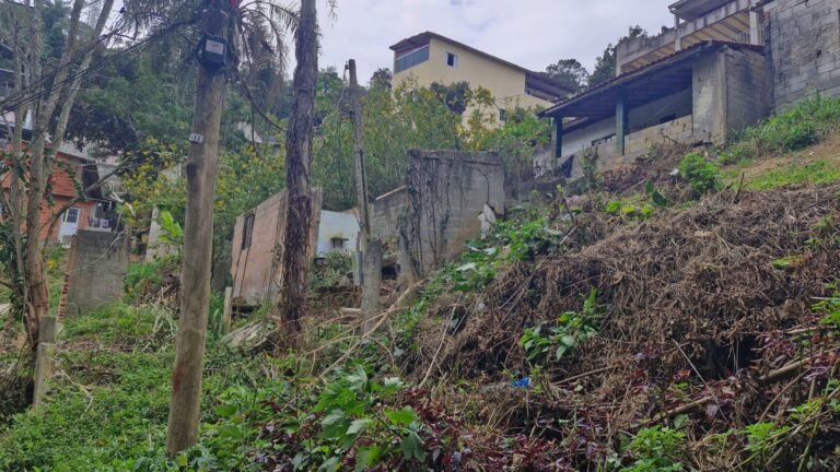 Definida empresa para obras de contenção de encostas em três bairros