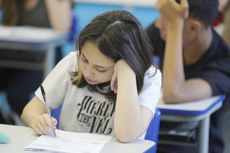 Matrículas para novos alunos na rede estadual podem ser feitas até dia 18